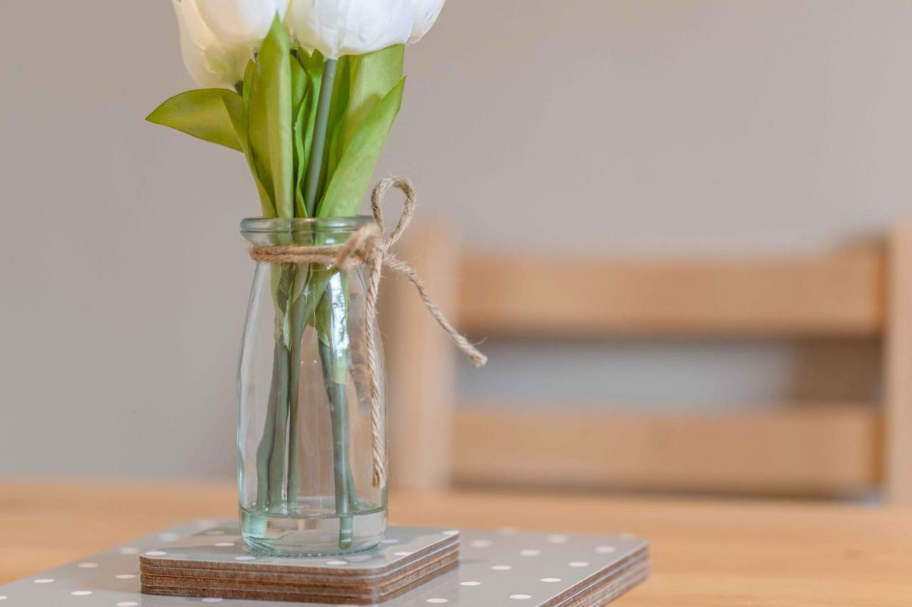 ווינדזור Modern Apartment Within Short Walk Of The Castle, High Street And Long Walk - Free Parking מראה חיצוני תמונה